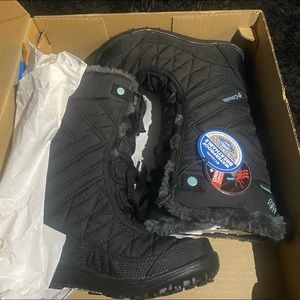 Columbia snow boots